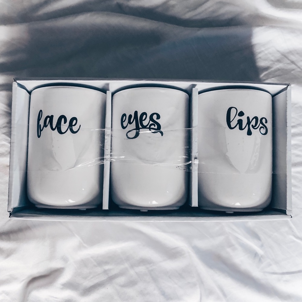 Makeup brush holders set of three